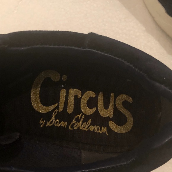 Velvet Sneaker - Picture 4 of 4